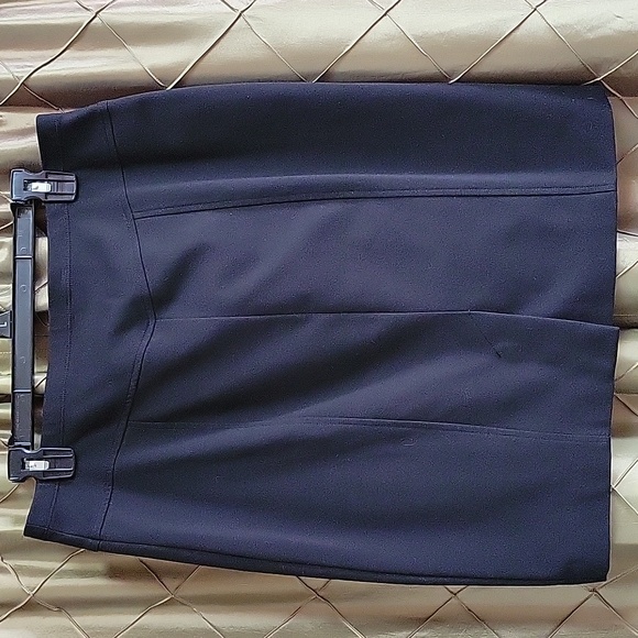 EUC- Lot of Ellen Tracy Ponte Stretch Knit Pull on Pencil Skirts - Picture 5 of 10